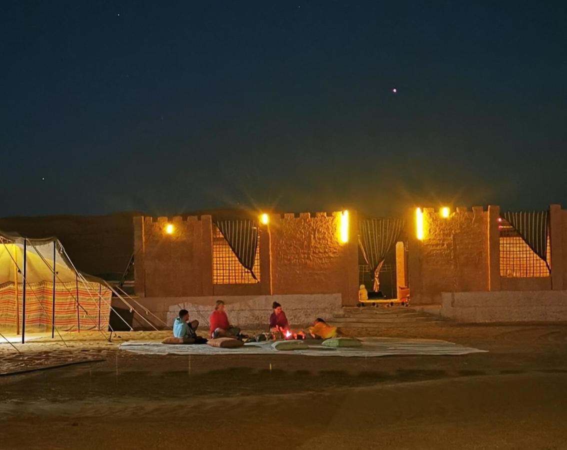 Desert Wonders Camp Ḩawīyah Exterior foto