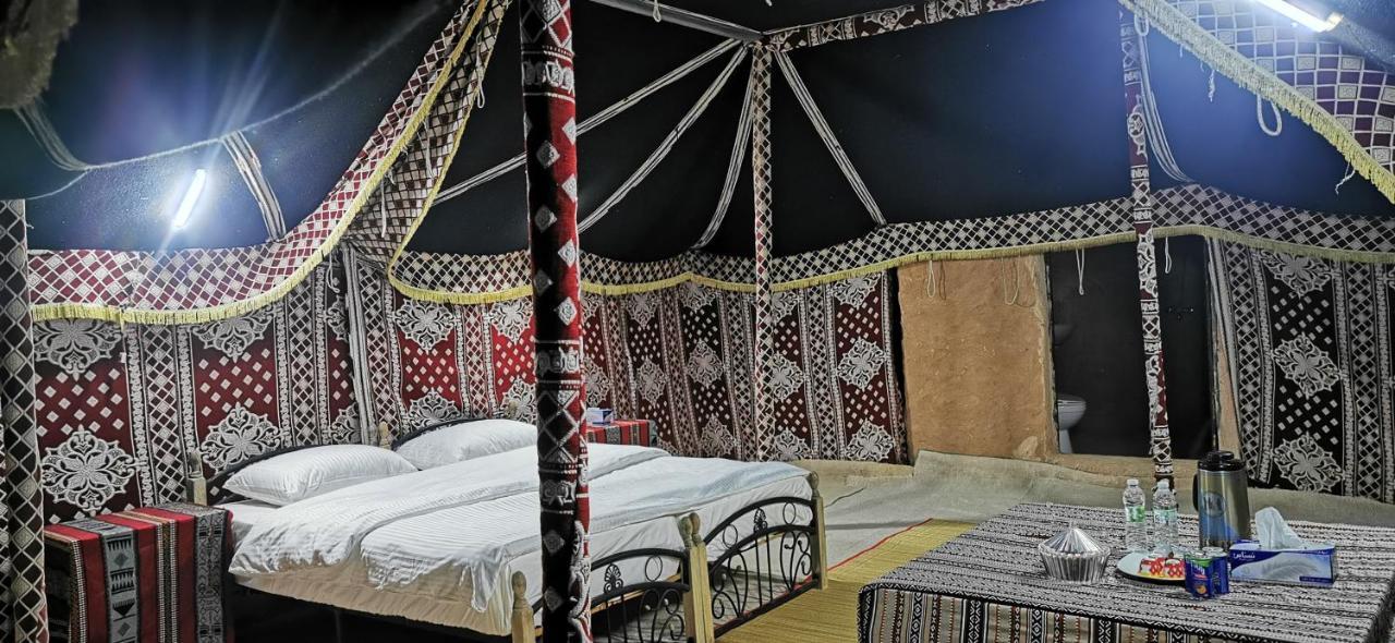 Desert Wonders Camp Ḩawīyah Exterior foto