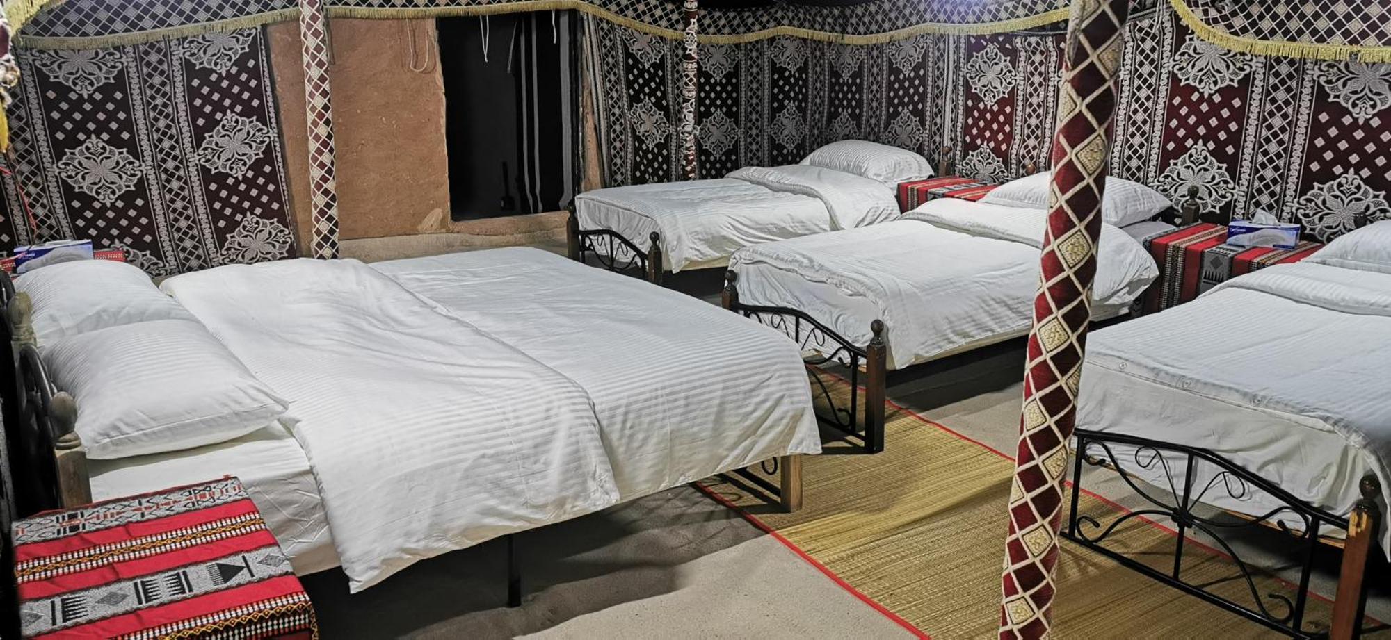 Desert Wonders Camp Ḩawīyah Cameră foto